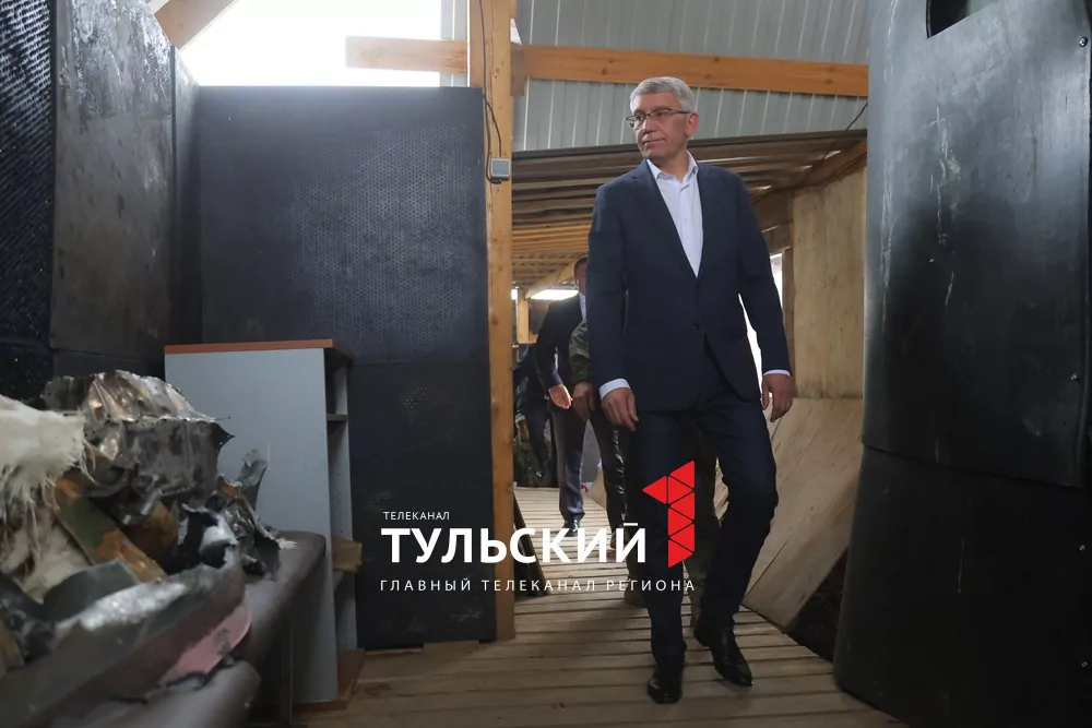 Тулякам показали обломки сбитой на подлете к городу ракеты С-200