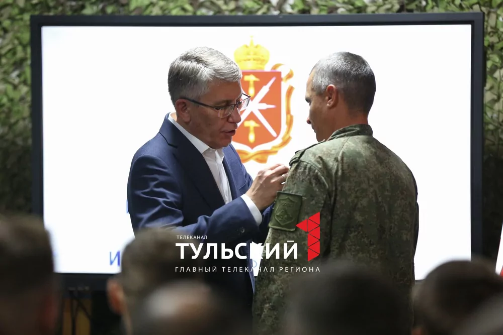 Тулякам показали обломки сбитой на подлете к городу ракеты С-200