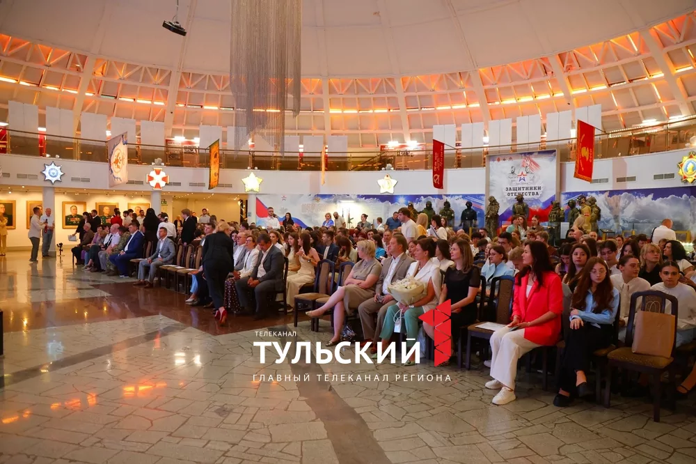 В Музее оружия вручили дипломы выпускникам филиала РЭУ имени Плеханова