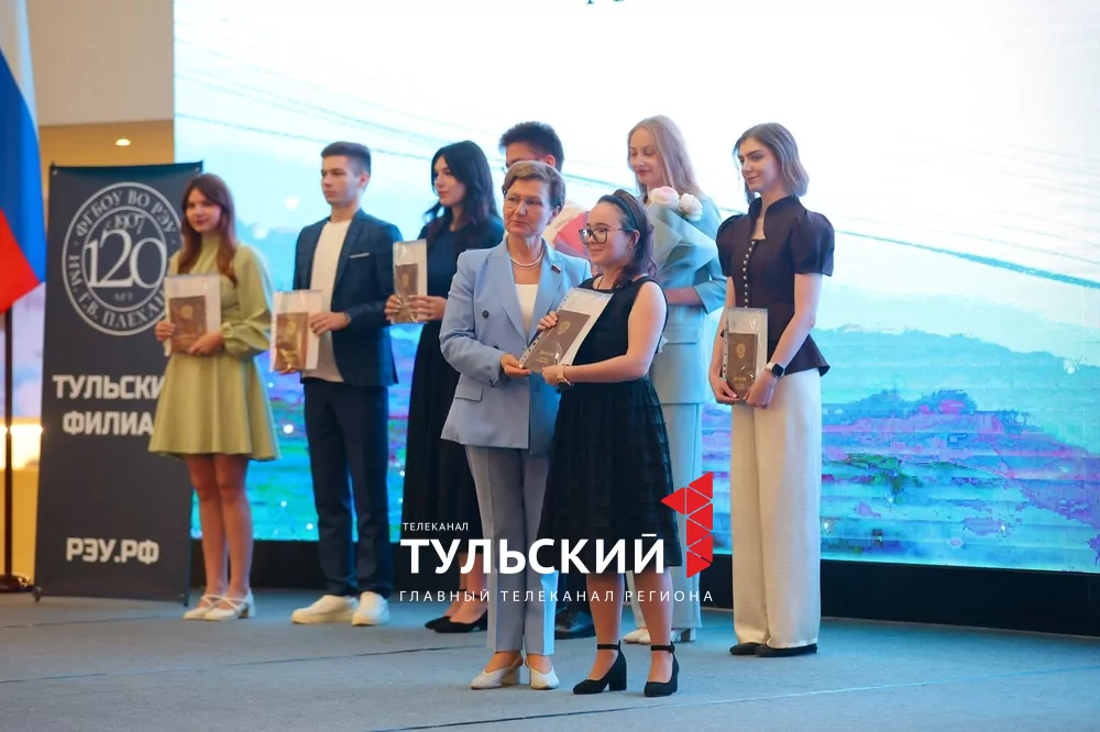 В Музее оружия вручили дипломы выпускникам филиала РЭУ имени Плеханова