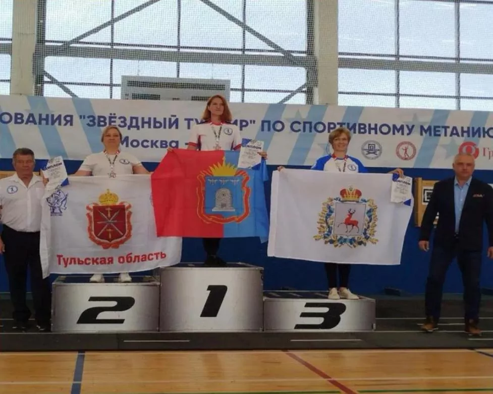 Тулячка привезла три медали с Всероссийского турнира по метанию ножа