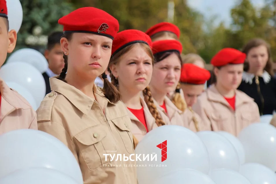 В память об ангелах Беслана: на площади Победы в Туле запустили 186 воздушных шаров