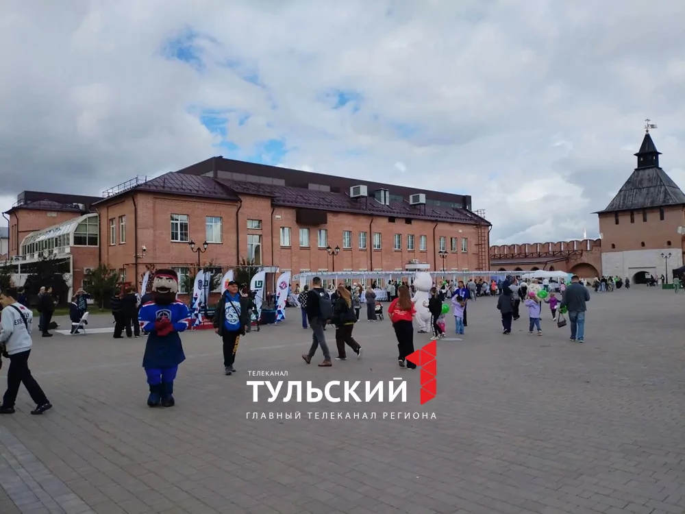 Владимир Цветаев и Стас Море выступили на акции "Белый цветок" в Туле