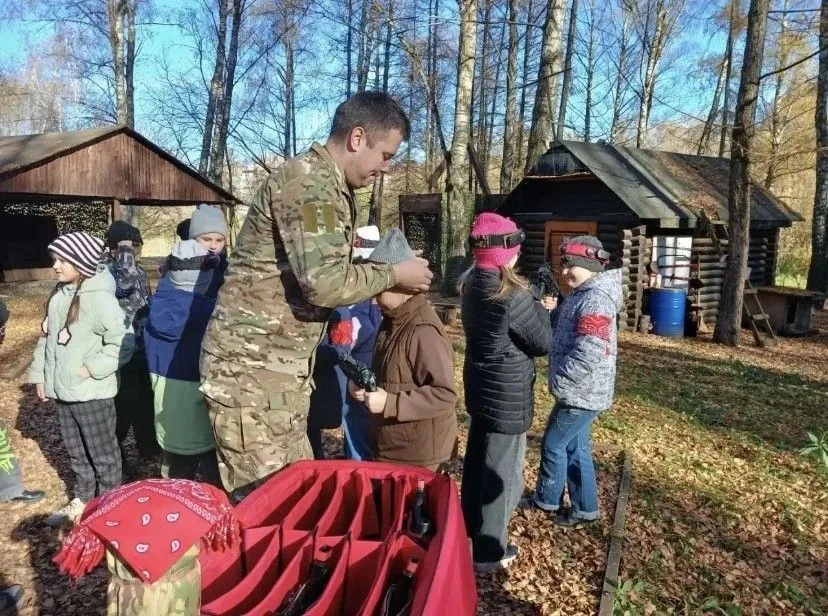 Юные десантники из Тулы посетили парк "Рубеж Обороны"