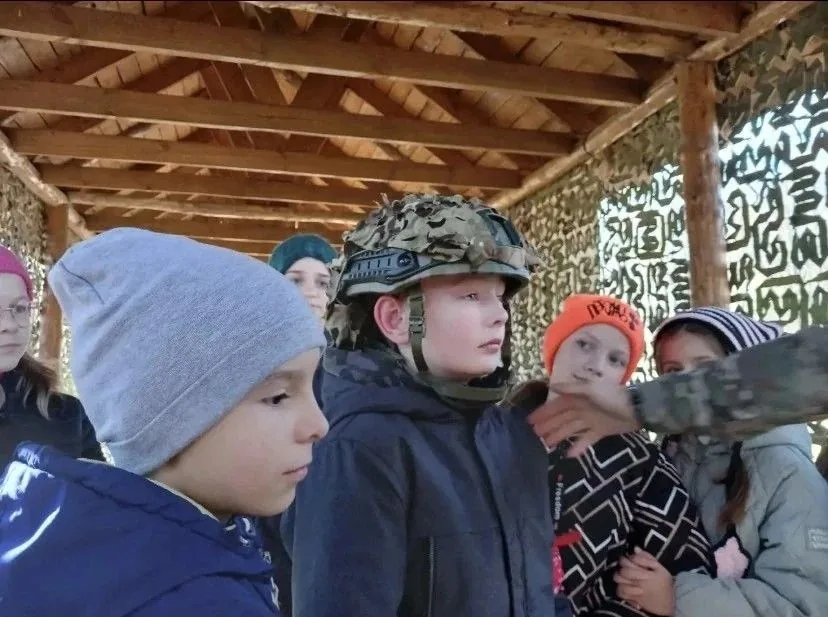 Юные десантники из Тулы посетили парк "Рубеж Обороны"