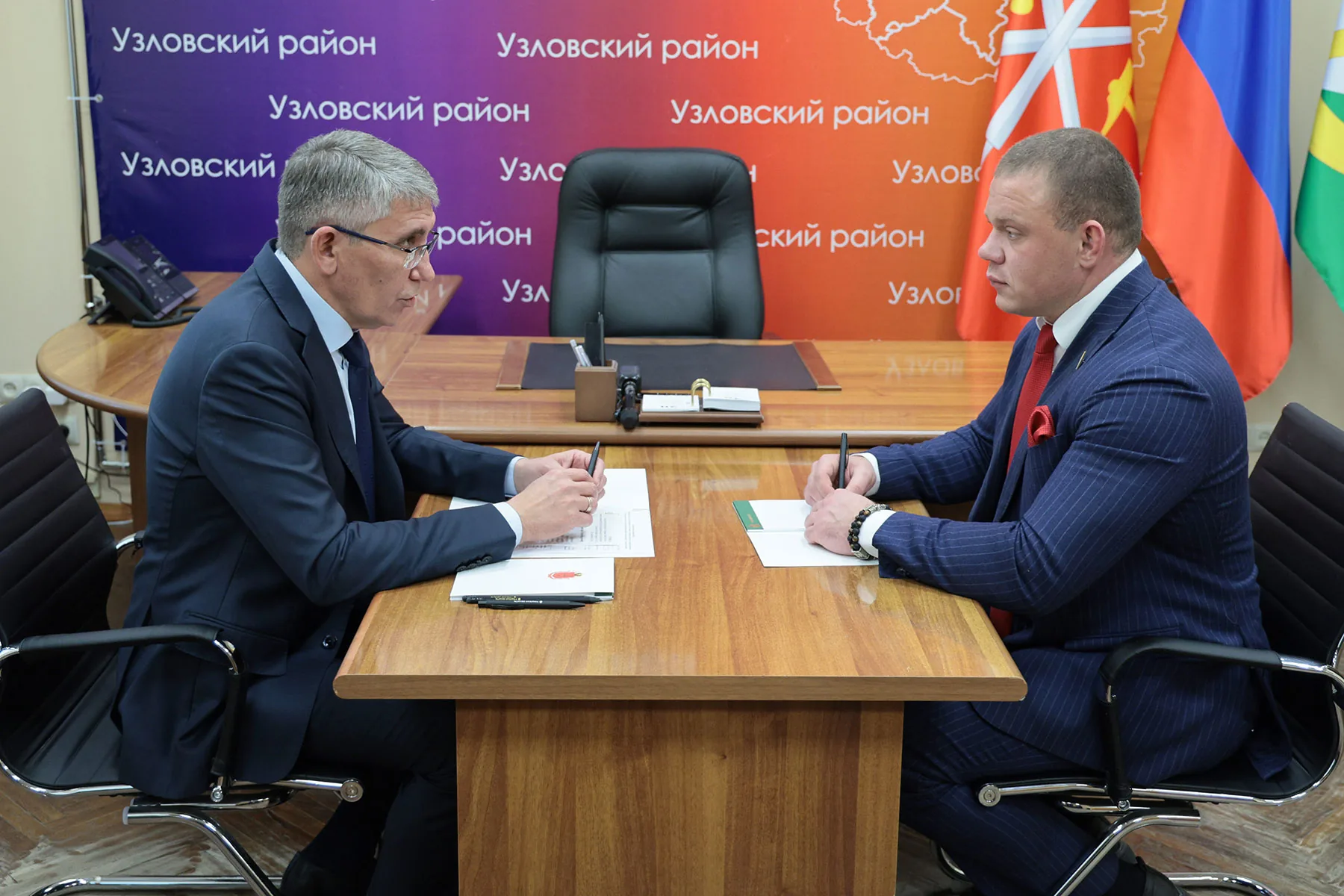 Дмитрий Миляев поручил ускорить ремонт водоснабжения и дорог в Узловском районе