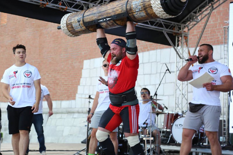 На соревнования по силовому экстриму в Тулу съехались 50 спортсменов из разных регионов России