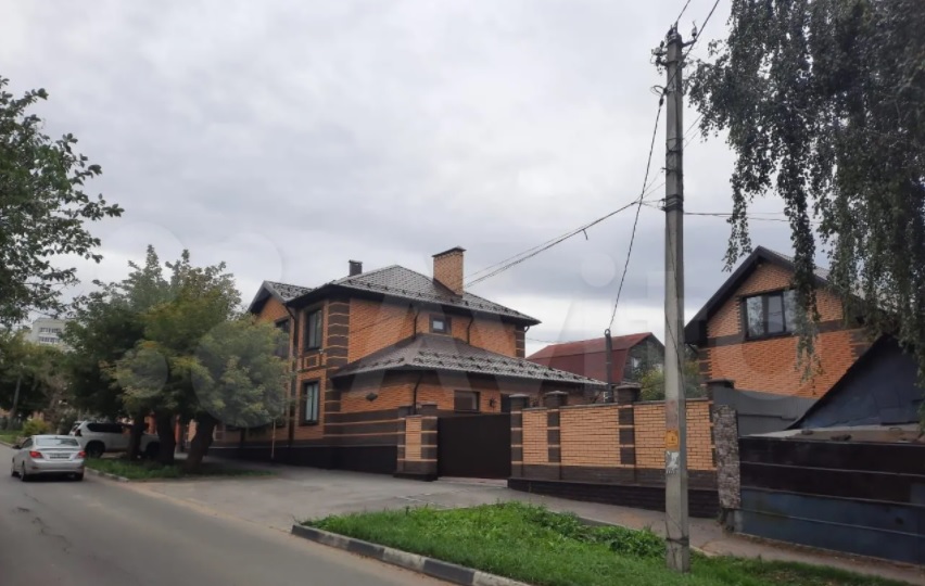 Некоторые любят погорячее: в Туле за 25 миллионов рублей продают необычный гостевой дом 