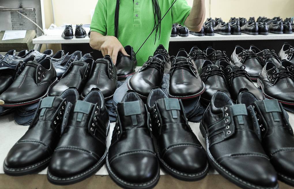 В Туле нашли больше 700 пар незаконной обуви