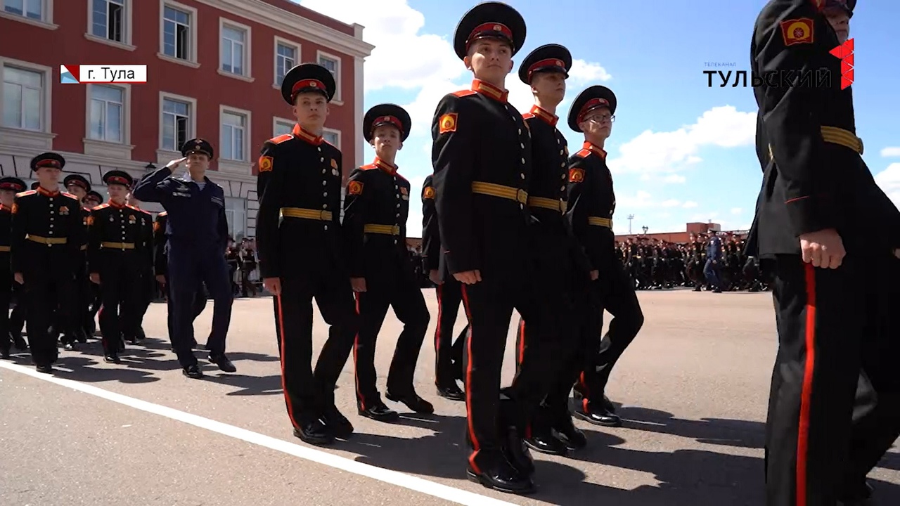 Первый последний звонок: Тульское Суворовское училище впервые выпустило  курсантов - Новости Тулы и области - 1tulatv