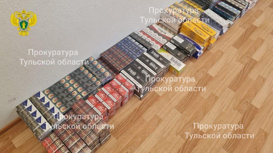 55-летняя женщина из Белева пыталась продать почти две тысячи немаркированных сигарет
