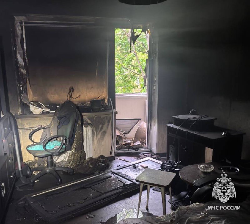 На улице Полюсной в Туле из горящего дома спасли 10 человек