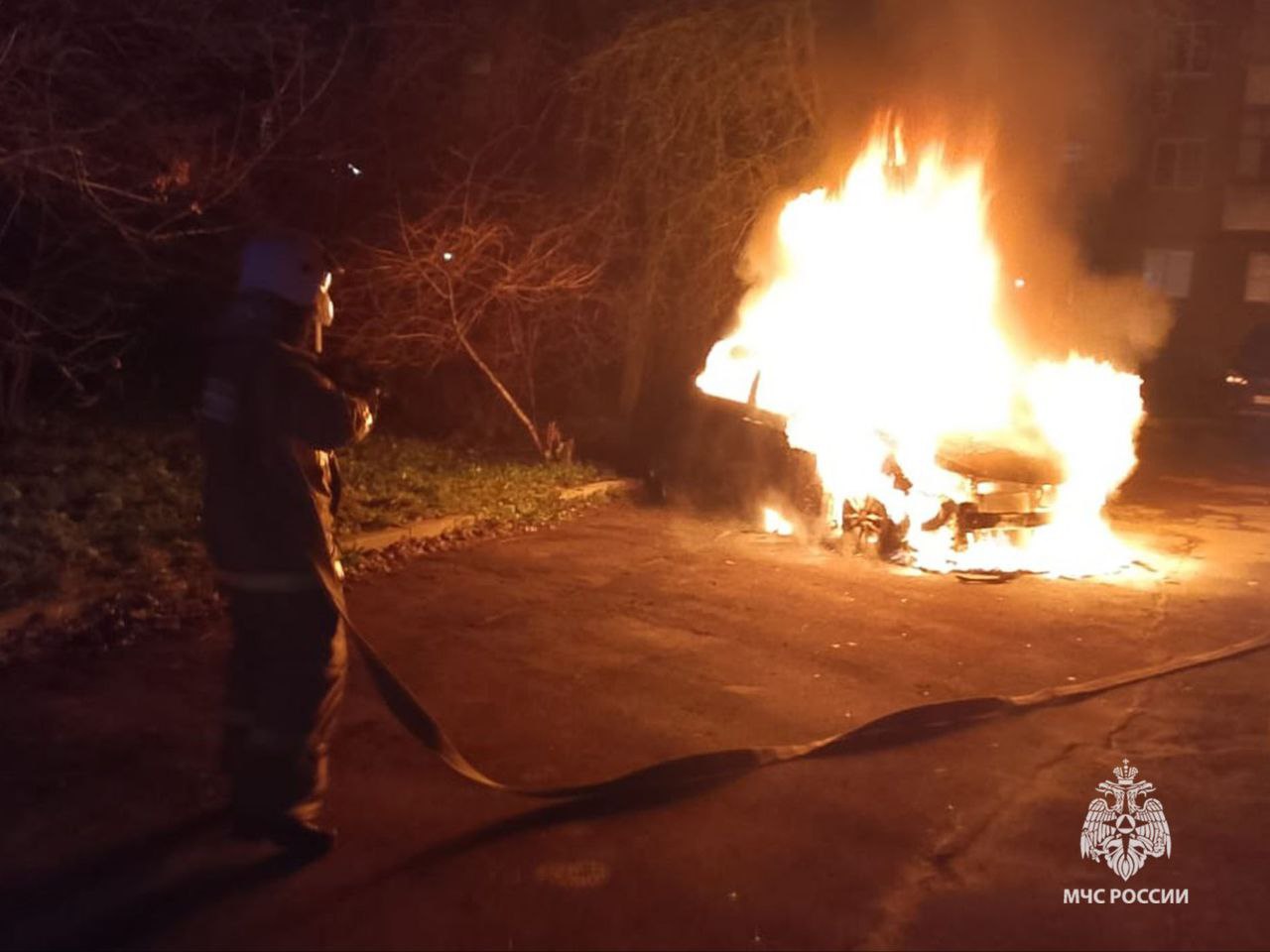 В Щекине сгорел легковой автомобиль