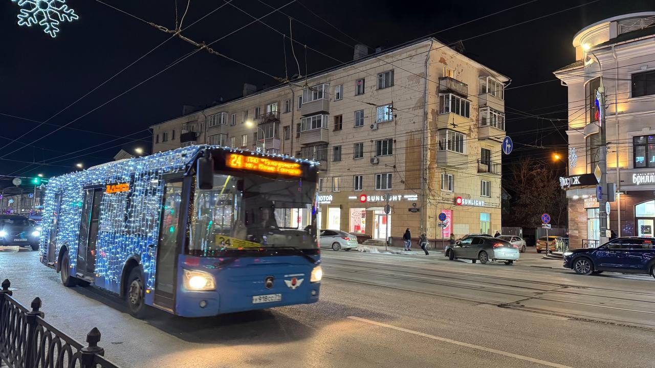 Новогодняя атмосфера наполняет улицы Тулы