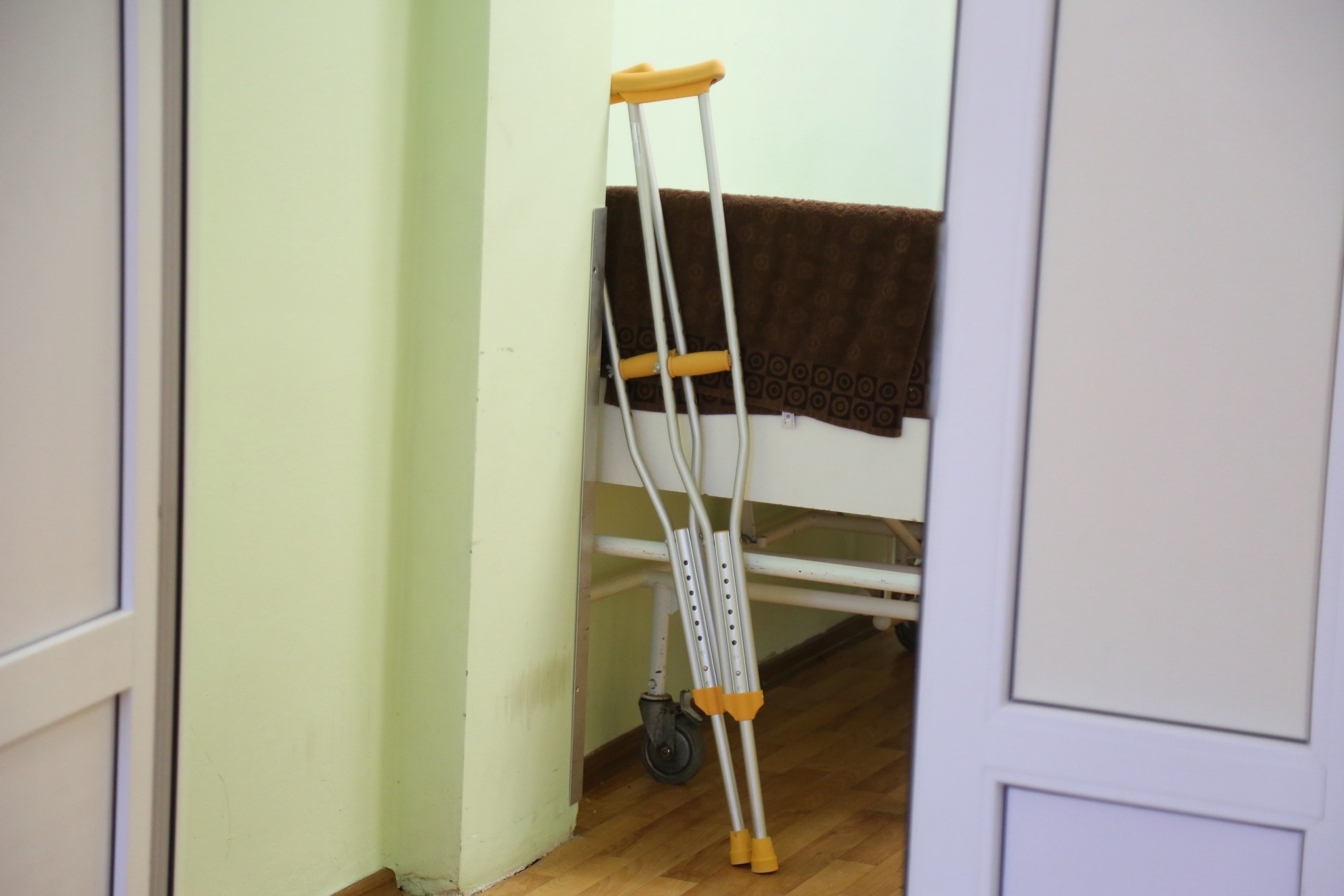 Жителю Алексина ампутировали часть ноги из-за травмы на предприятии