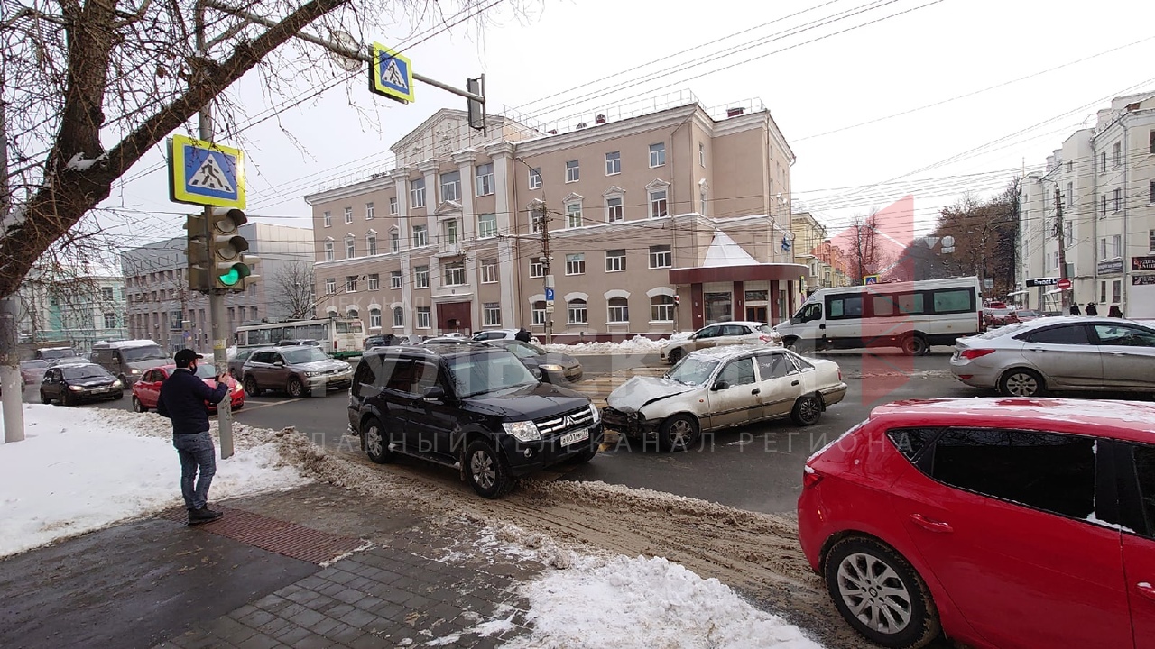 В Туле на проспекте Ленина произошла массовая авария