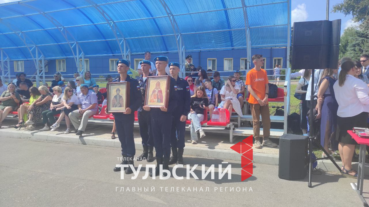 Алексей Дюмин лично поздравил бойцов Тульской 106-й Гвардейской воздушно-десантной Дивизии