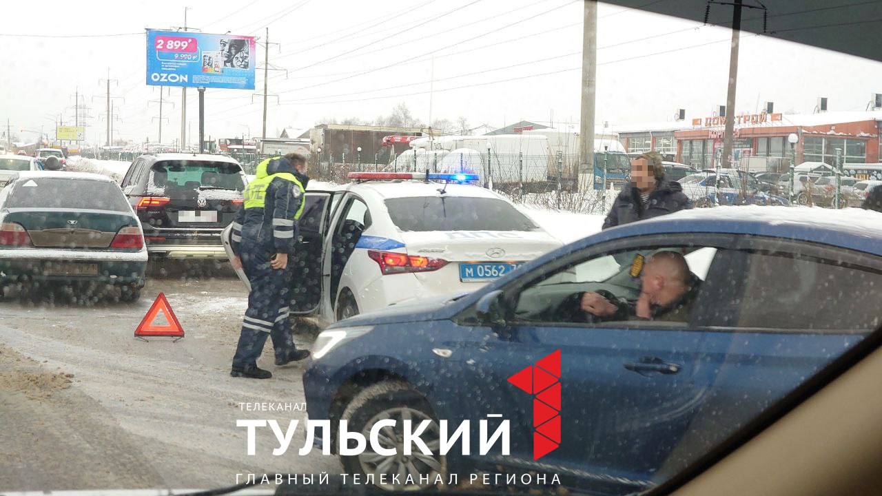 На Одоевском шоссе в Туле дорогу не поделили Volkswagen и Daewoo - Новости  Тулы и области - 1tulatv