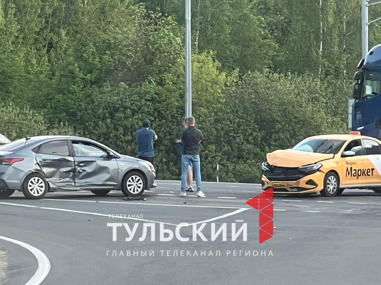 На выезде с Одоевского шоссе на трассу М-2 в Туле образовалась пробка
