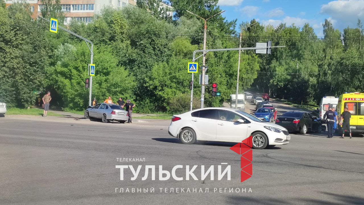 На улице Рязанской в Туле произошло жесткое ДТП