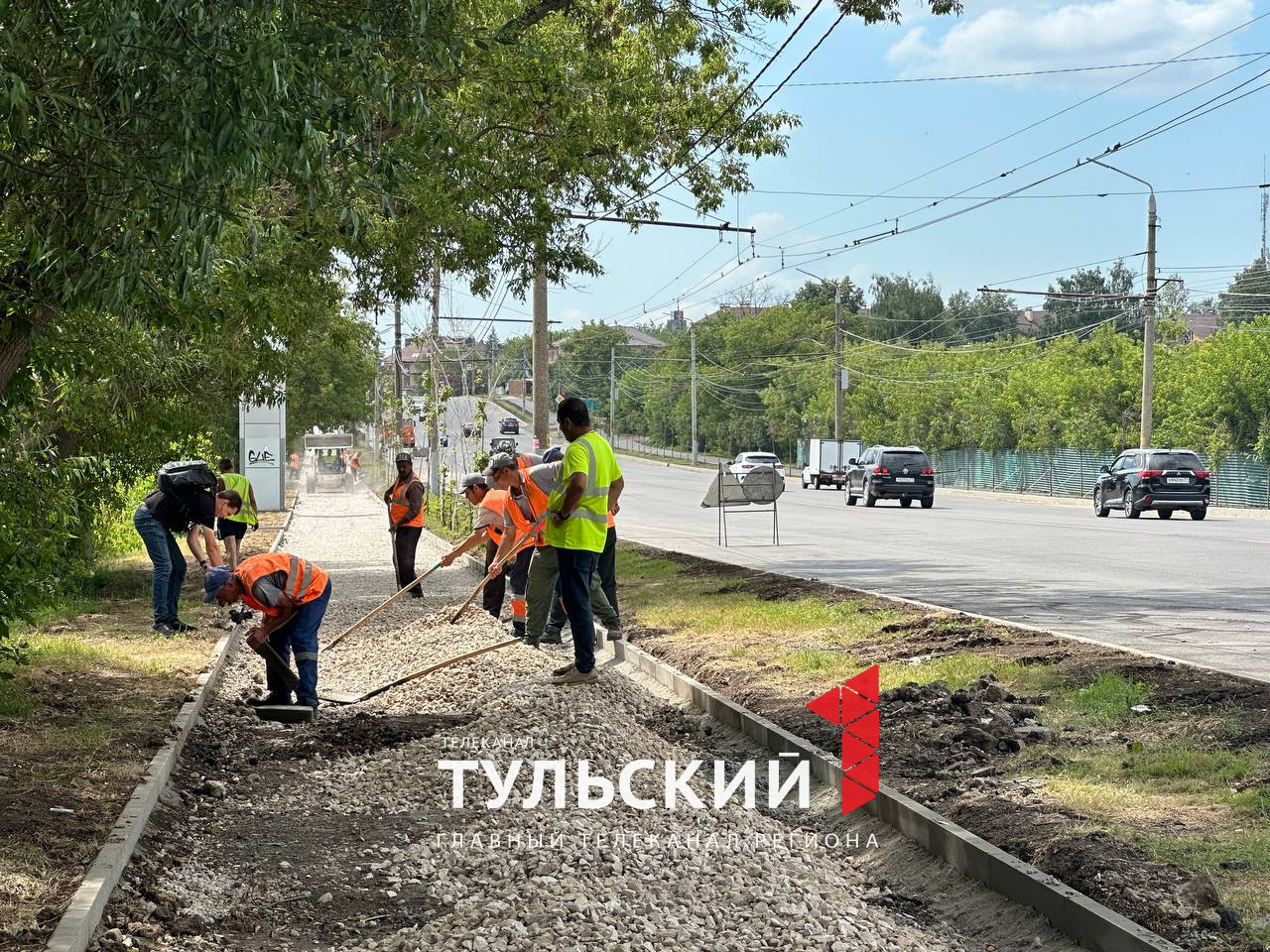 Названы сроки завершения комплексного ремонта дороги на улице Дмитрия Ульянова в Туле