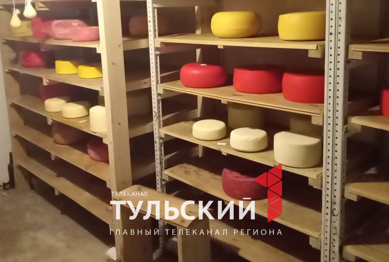 В Тульской области уничтожили 24 кг запрещенных сыров и мяса из Европы