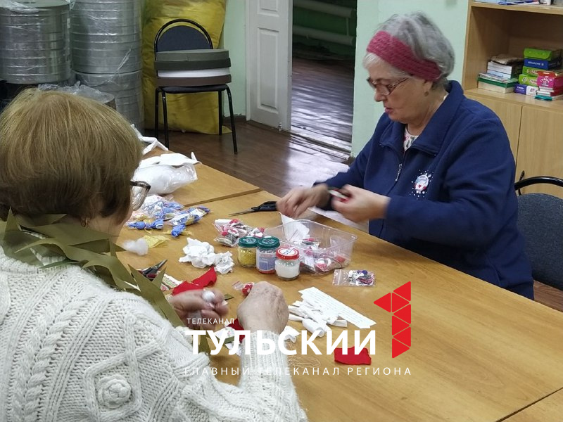 Пенсионерки из Тулы отправляют "подорожниц" бойцам в зону СВО