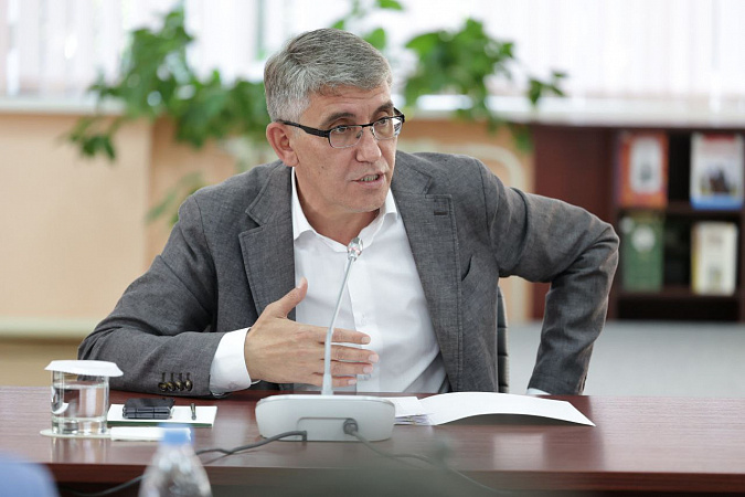 Врио Губернатора Дмитрий Миляев поддержал инициативу учреждения знака отличия "Мастер своего дела"