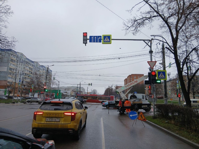 В Туле на пересечении улиц Кирова и Ложевой изменена схема движения