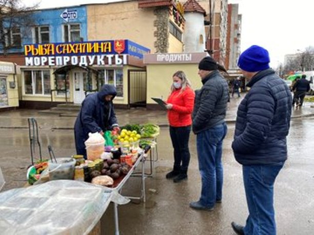 В Туле на улице Плеханова пресекли незаконную торговлю