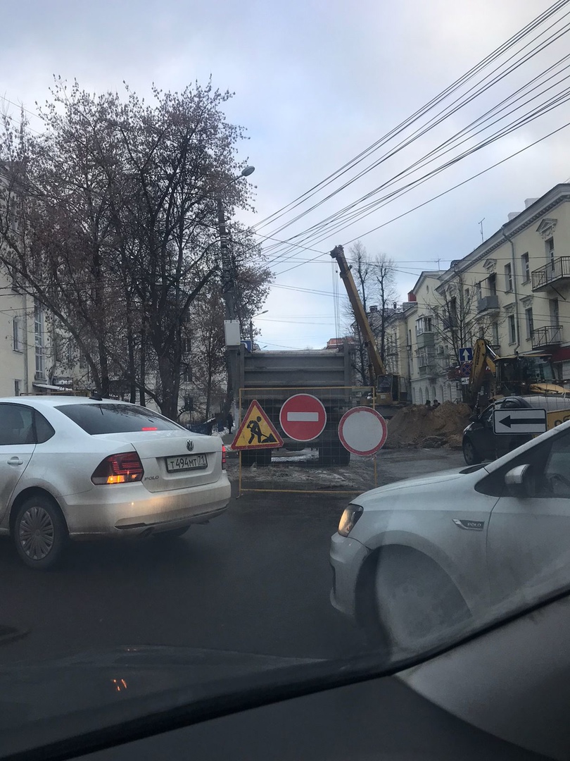 В Туле из-за ремонтных работ перекрыт выезд с улицы Льва Толстого на  проспект Ленина - Новости Тулы и области - 1tulatv