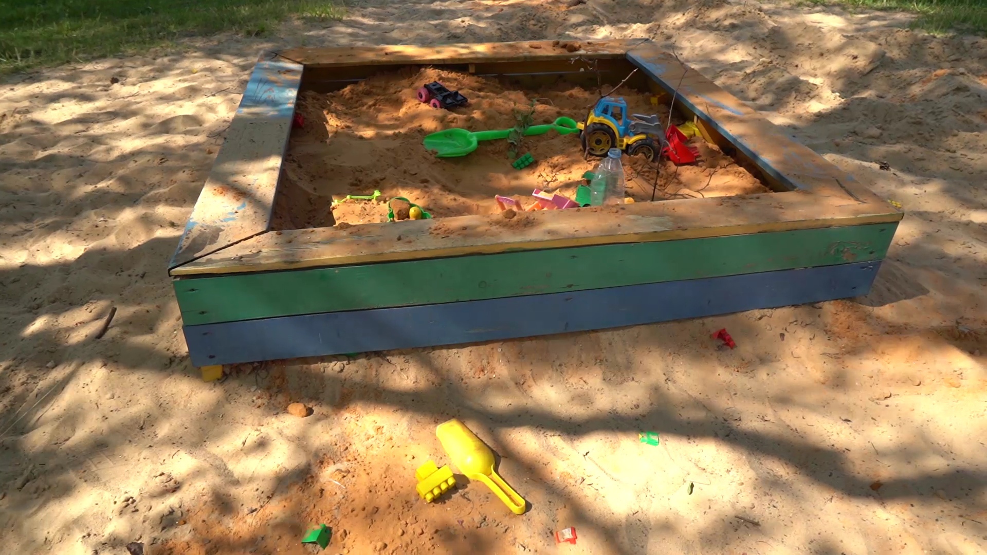 В Туле демонтируют старые детские площадки: по каким критериям принимается решение