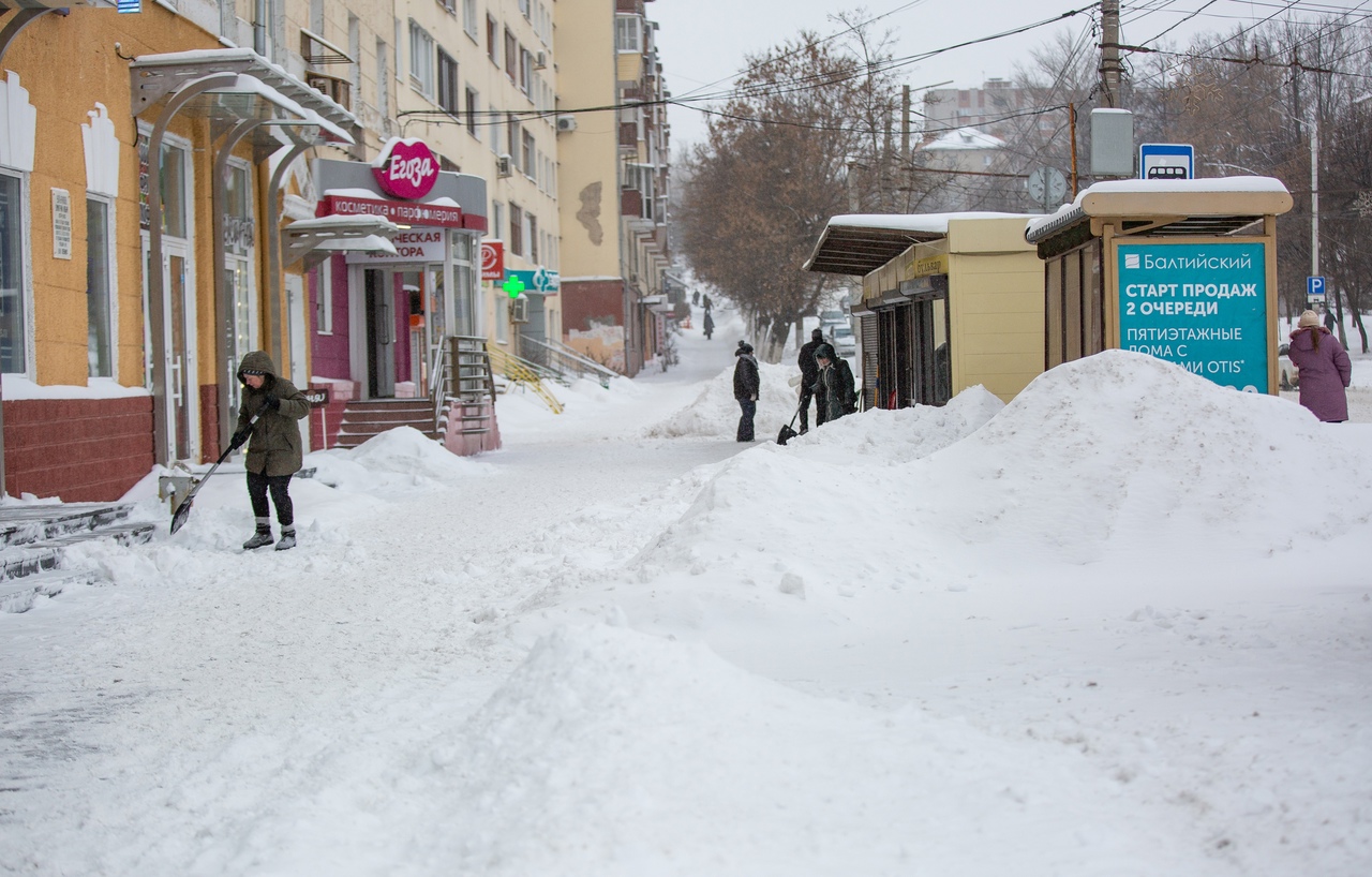 Около 15 см. Омск март сугробы 2021. 30 См снега. Снег в Туле. Перми 21 марта 2021 со снегом.