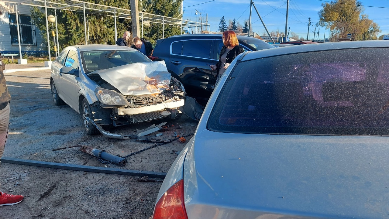 В аварии на улице Скуратовской в Туле столкнулись сразу 5 автомобилей