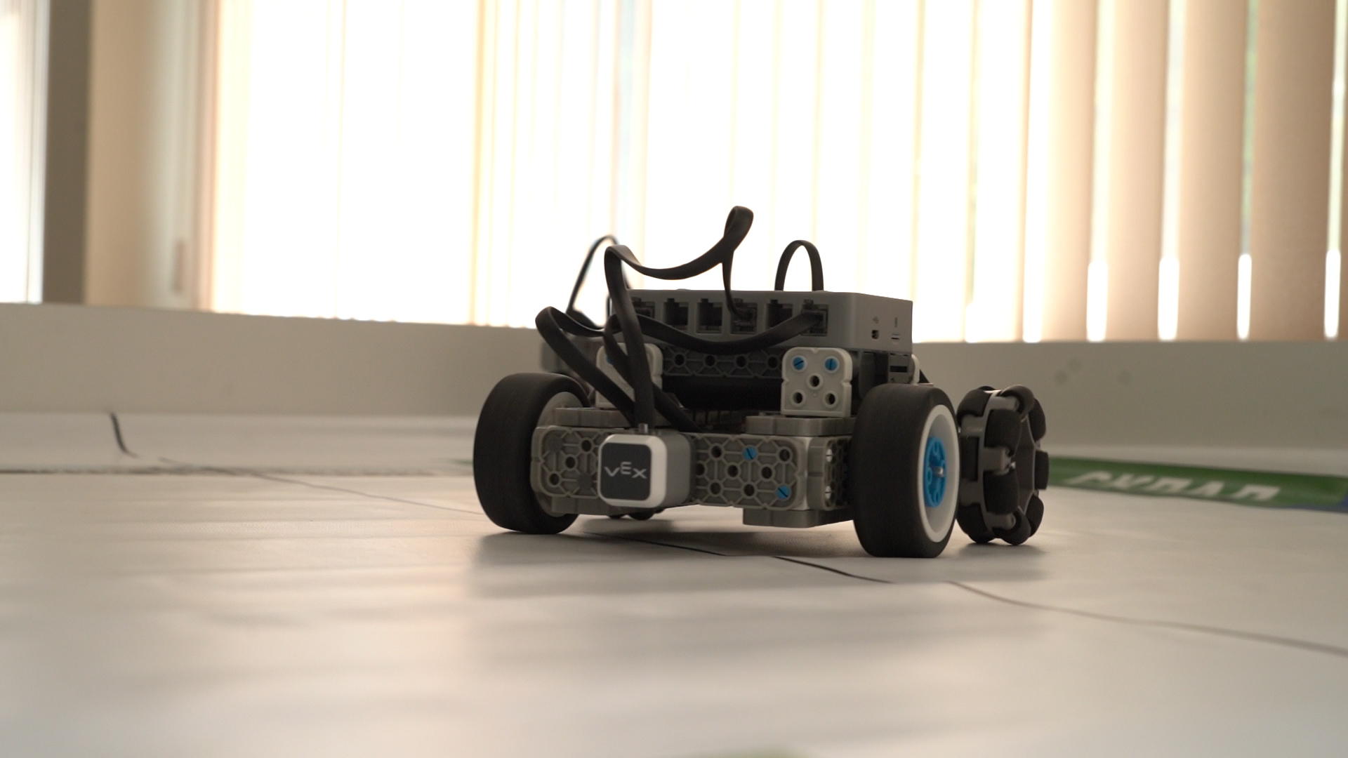 Битва роботов: в Ясногорске 12-летний мальчик спроектировал робокар