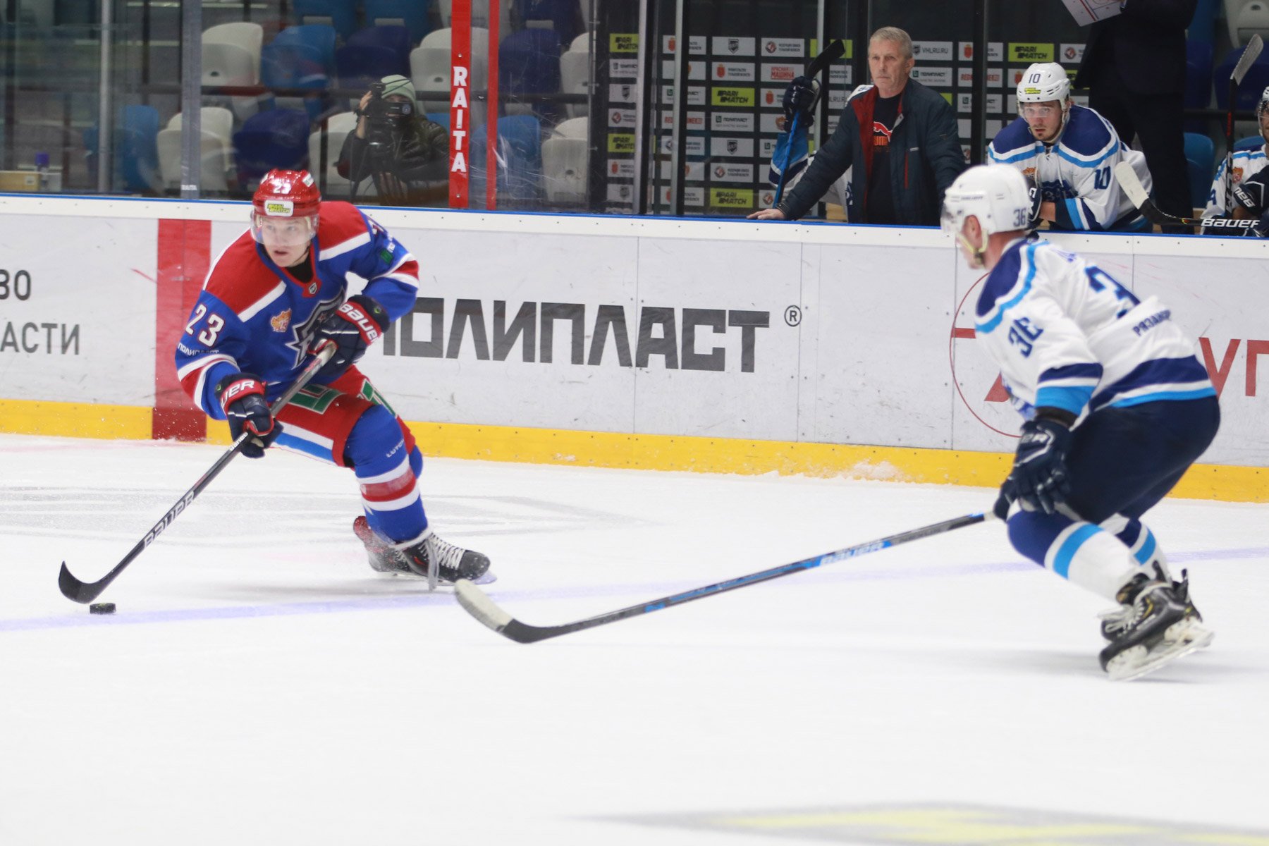 Алексей Дюмин поздравил «АКМ» с победой в хоккейном матче