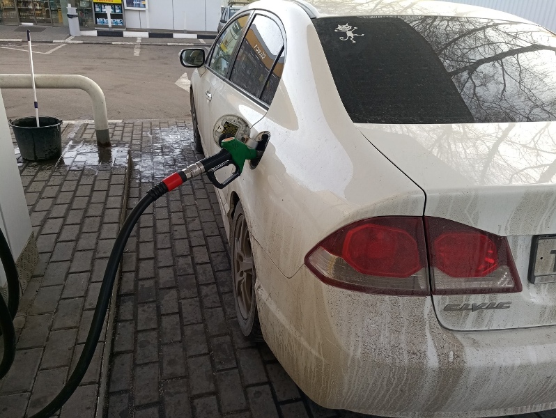 В России снизились цены на бензин и дизельное топливо