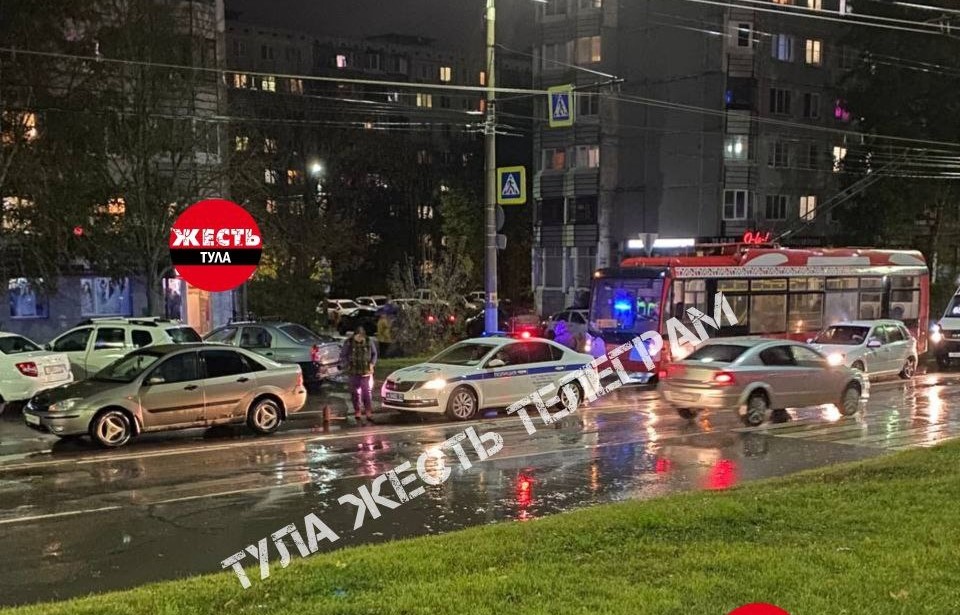 На улице Пузакова в Туле сбили пешехода