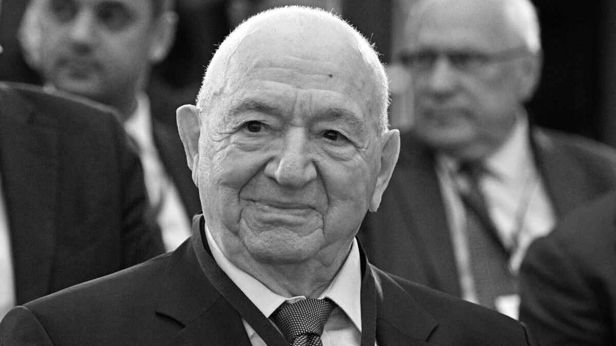 Умер легендарный футболист Никита Симонян