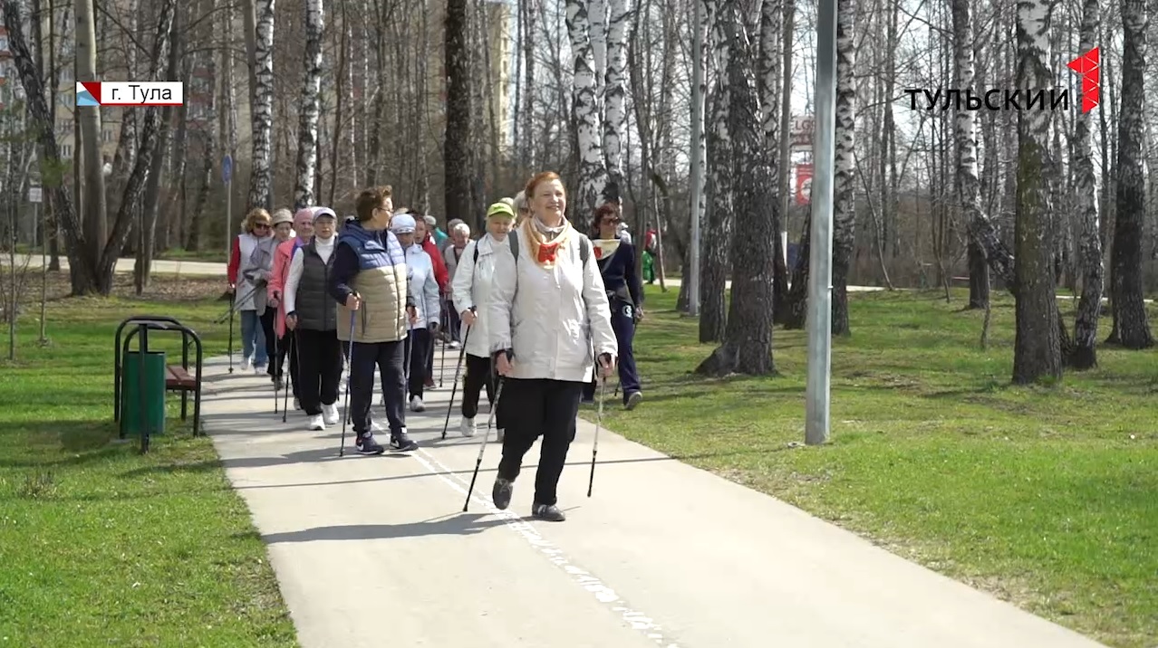 Скандинавская ходьба в Туле в Белоусовском парке