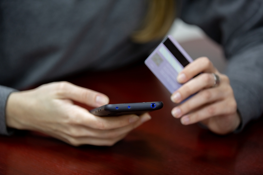 Тулякам рассказали, за что могут заблокировать банковские карты