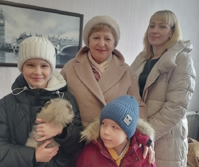 Президент Владимир Путин подарил щенка школьнице из Ефремова