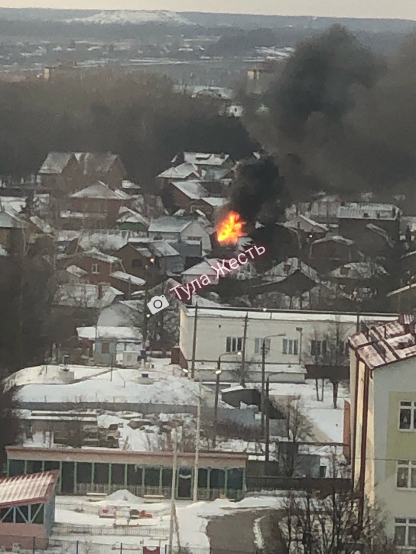 В Пролетарском округе Тулы загорелся дом - Новости Тулы и области - 1tulatv