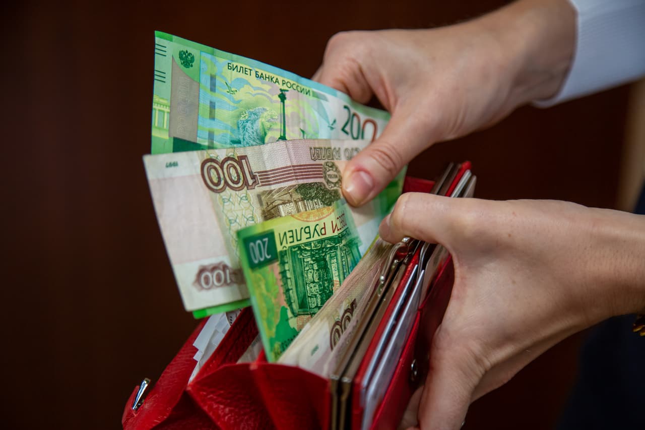 Тульский пенсионер отдал почти 500 000 рублей за «спасение попавшей в ДТП дочери»