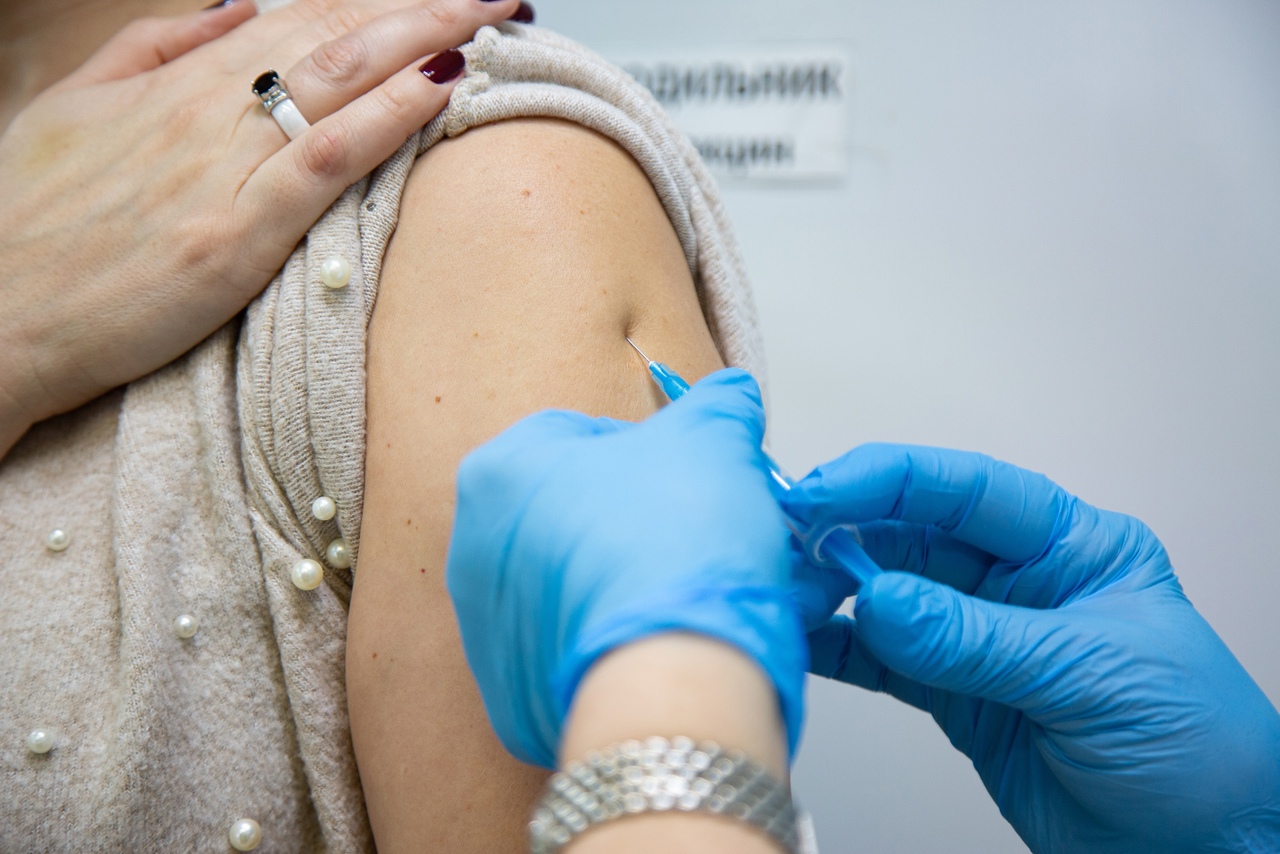В Тульской области началась вакцинация учителей от коронавируса