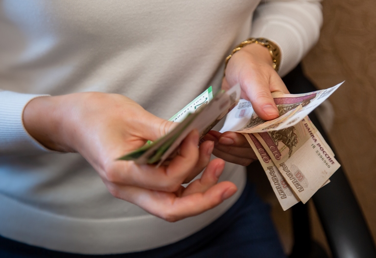 В Богородицке кассир украла доверенные ей деньги