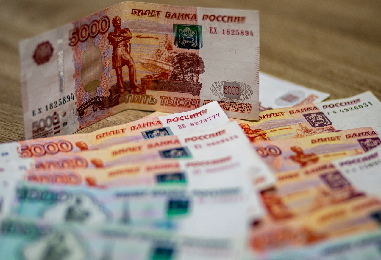 Москвичка похитила у пенсионеров из Новомосковска почти 350 тысяч рублей