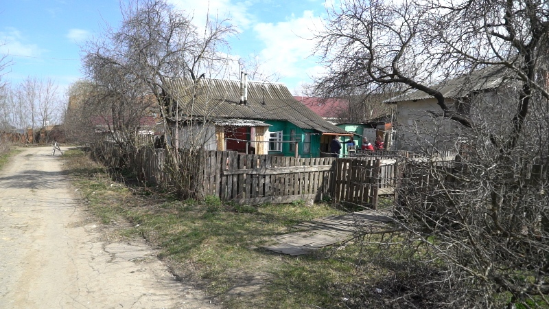 Как в XIX веке: жительница Донского вынуждена жить в доме без воды и канализации