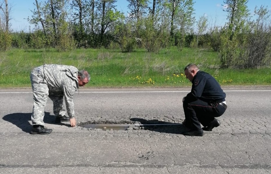 В Тульской области проверили состояние дороги в деревне Круглое Ефремовского района