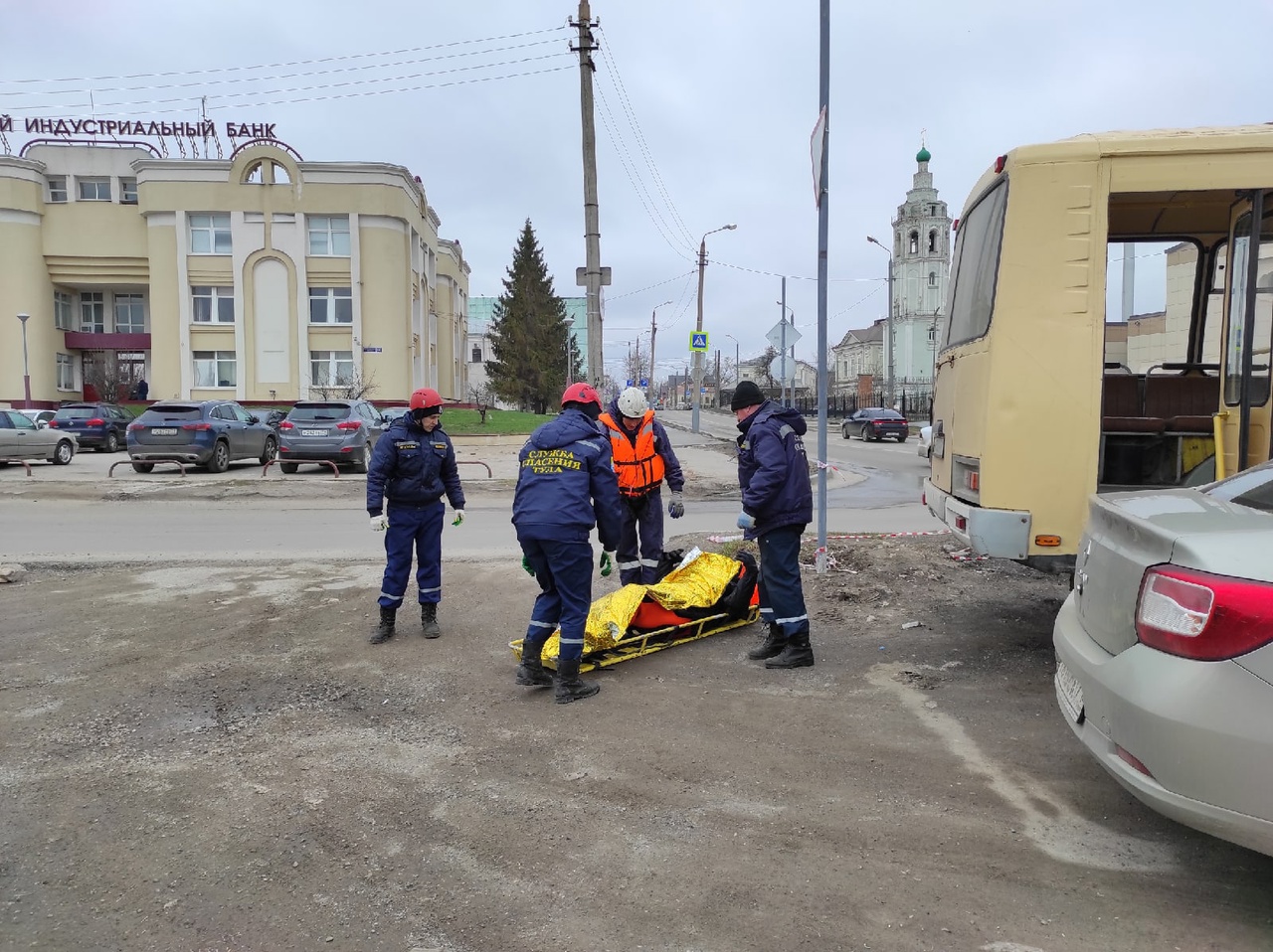 На затопленной набережной спасатели вытащили из воды утопающего: в Туле  прошли учения МЧС - Новости Тулы и области - 1tulatv